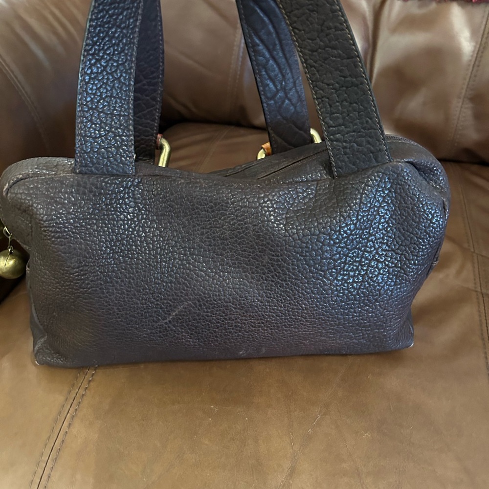 Elegant Brown Leather Handbag - Picture 2 of 4